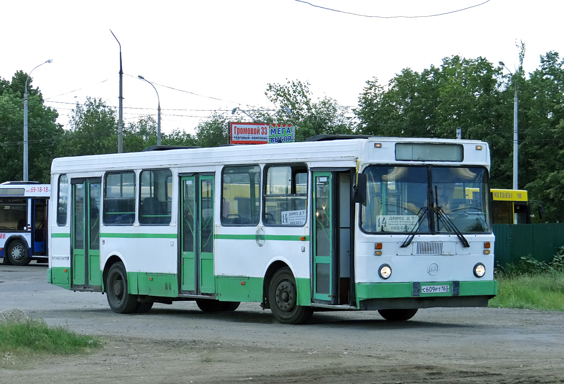 ЛиАЗ-5256.25 #С 609 РТ 163