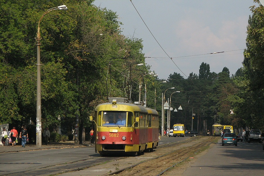 Tatra T3SU #5682