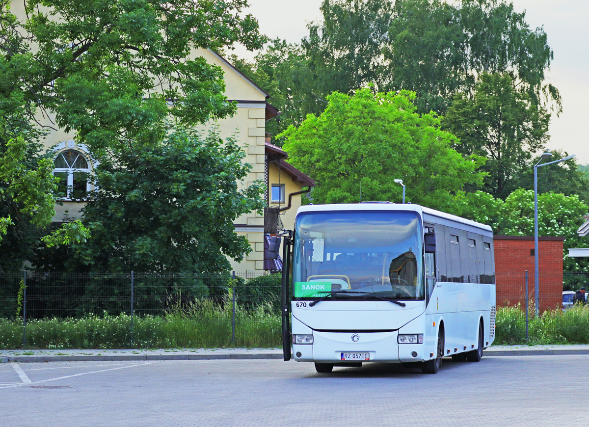 Irisbus Récréo 12.8M #RZ 057EE
