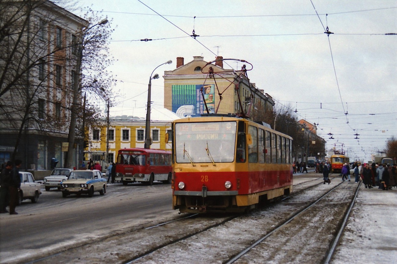 Tatra T6B5SU #28