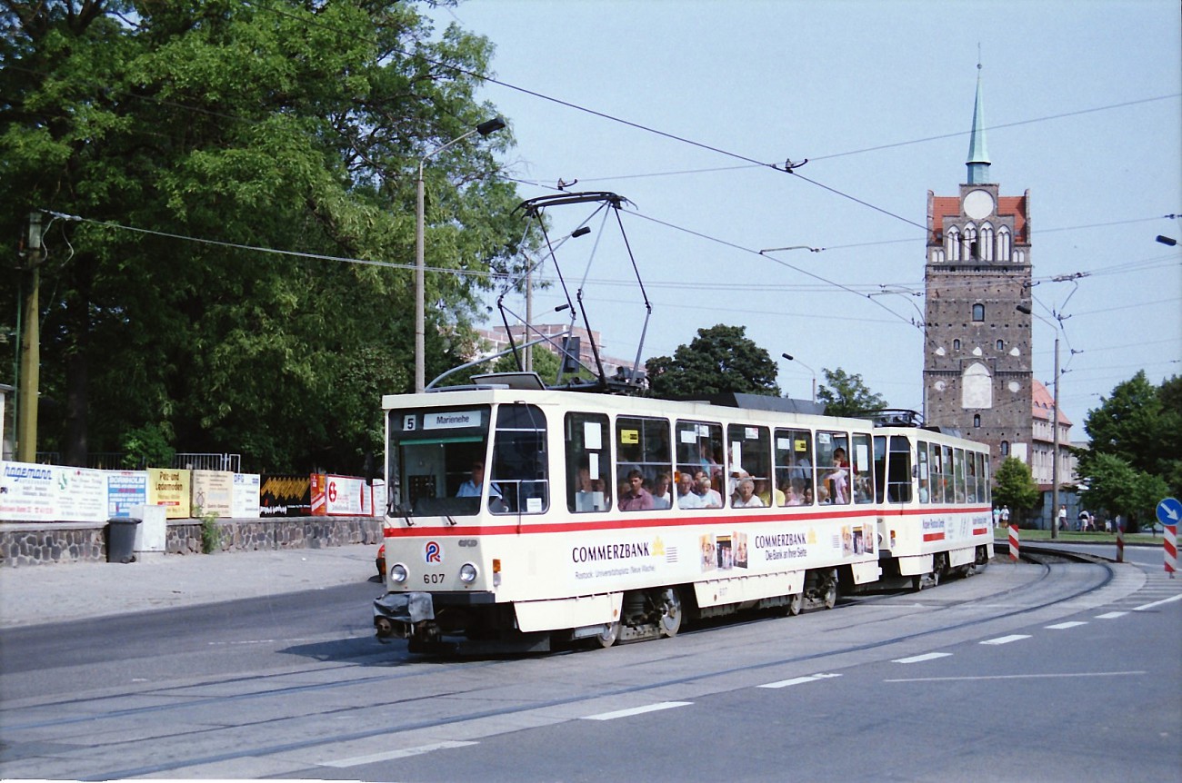 Tatra T6A2D #607